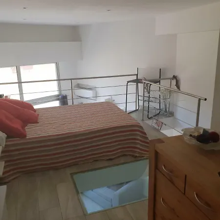 Studio Type Loft De 45m² Emplacement Ideal *